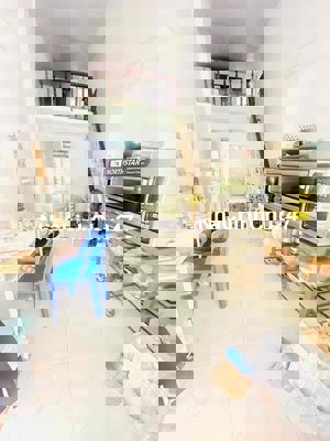 chính chủ bán nhà kiệt Ô TÔ 60 Tô Hiệu gác lững đúc gần chợ Hoà Mỹ