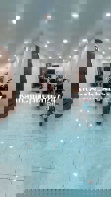 Nhà Chính Chủ - Phạm Văn Bạch - 72m2 - 2 Lầu - 4 Tỷ hơn