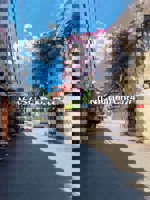 Chính chủ Bán Gấp nhà lô góc HXH 6M, 3T, vừa Ở vừa Kinh doanh, gần EON