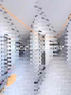 Chính chủ gửi bán căn nhà siêu xinh, vào ở ngay tại Thuận Giao sổ riêg