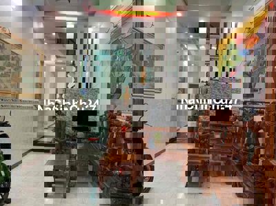 chủ bán nhà hoàn công đường thông sát chợ hẻm Đoàn Thị Kia