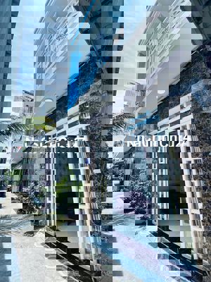 Nhà Hóc Môn sổ hồng riêng chính chủ bán gấp giá chỉ 549tr