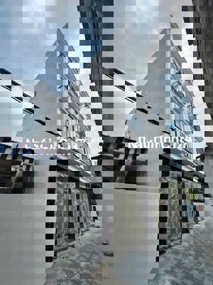 Chính chủ gửi bán nhà 4 tầng ngõ ô tô đỗ cửa ở Phụng Châu, Chương Mỹ