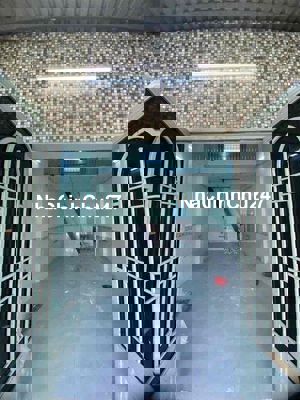 NHÀ CHÍNH CHỦ NHĨNH 2TỶ CÓ NHÀ 32M2 HẺM XE HƠI THẠNH XUÂN Q12-RA QL1A