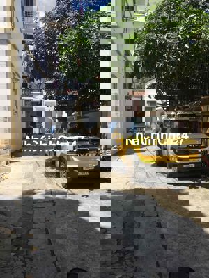 chủ vỡ nợ cần thanh khoản gấp