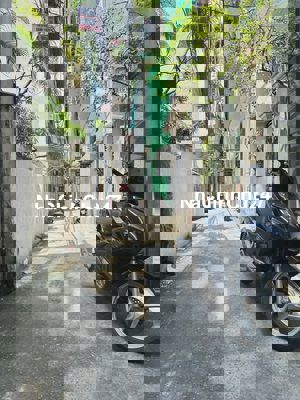 CHÍNH CHỦ BÁN GẤP NHÀ PHỐ KIM HOA, Ô TÔ CÁCH 15M, NGÕ RỘNG ĐẸP.