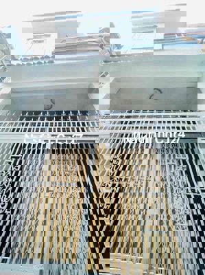 nhà bán chính chủ đường Lò Gốm Q6