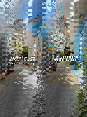 nhà chính chủ không phải cò lái.tại phố ăn sủi cảo quận 11