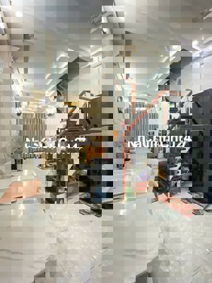 Chính chủ bán gấp nhà - 4PN ngay Nguyễn Đình Chiểu, P5, Quận 3