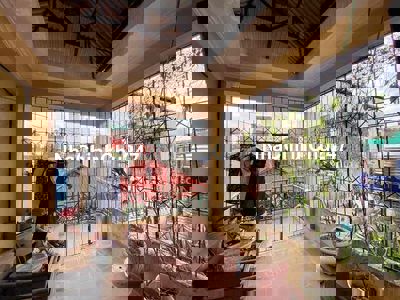 Chính chủ bán nhà thổ cư đường Cầu giấy 35m x 5 tầng 9,75 tỷ. Có TL. 3