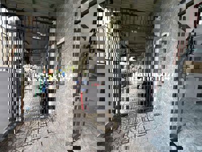 Chủ cần bán nhà trệt lửng suốt giá chỉ360 triệu nằm ngay ngã 3 Mỹ Hạnh