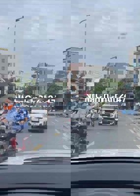 CHÍNH CHỦ CẦN BÁN GẤP GIÁ ĐẦU TƯ, PHÂN LÔ VỈA HÈ 2M NGAY CỔNG CHÀO