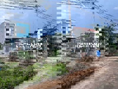 Chủ bán nhanh lô đất 160m2, sổ sẵn,ngay kcn,giá 600tr, đường nhựa 22m