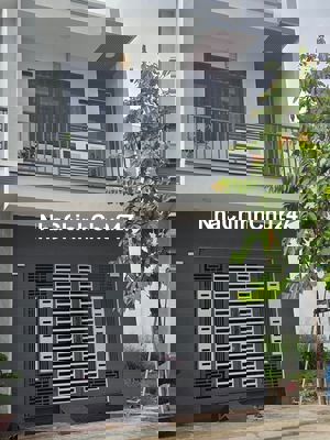 CHÍNH CHỦ CẦN BÁN TRỆT LẦU KHU TDC ĐÔNG HÒA C. DT 60M2. 3PN, 2WC