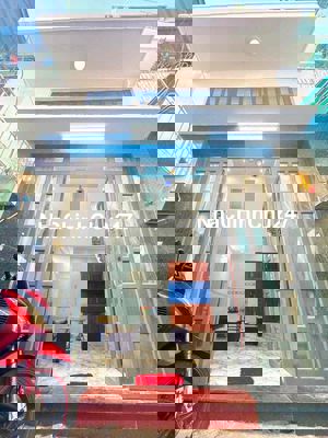 Tôi là chính chủ cần bán căn nhà 4 m 10 m