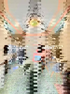 Nhà chính chủ Thoại Ngọc Hầu, Tân Phú, hẻm xe hơi vô nhà, 4m x 11m