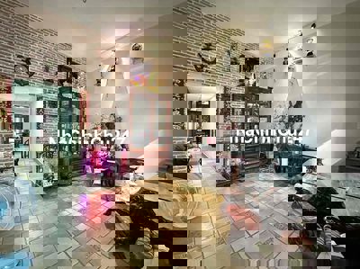 Nhà chính chủ Quận 3, hẻm xe hơi, 2 tầng, 4m x 18m, sổ vuông vức