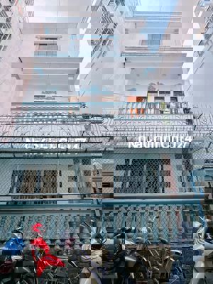 Bán biệt thự phong cách Pháp tại Quận 4 – Chính chủ