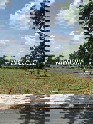 Chính chủ cần bán đất sổ hồng 80m2 sát phòng khám đa khoa, trường học