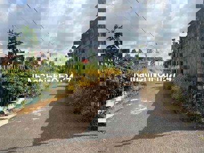 Chính chủ bán lô đất 2170m2, có số đỏ, tại xã Đất Đỏ, Tphcm.