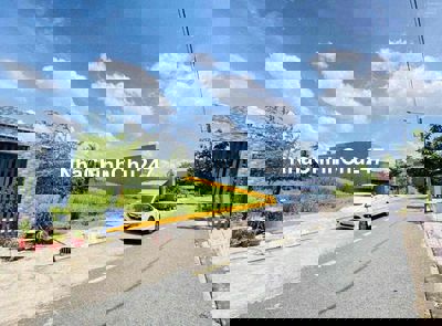 Chính chủ bán lô đất mặt tiền đường nhựa