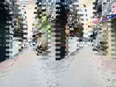 CHÍNH CHỦ BÁN MIẾNG ĐẤT PHÂN LÔ VỈA HÈ PHỐ NGUYỄN SƠN NGAY CHÂN CẦU