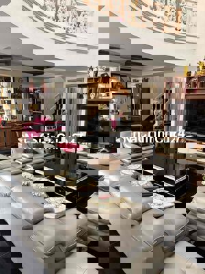 cần bán penhousa 400m2 homyland 1 , chính chủ