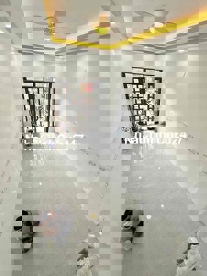 NHÀ CHÍNH CHỦ CẦN BÁN GẤP GIÁ RẺ NGAY TÂN BÌNH