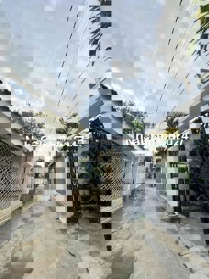 Nhà mới xây nguyên căn chính chủ