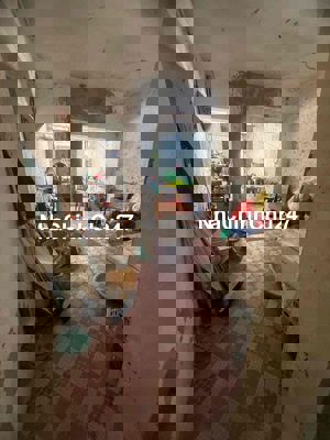 chính chủ bán căn hộ tập thể Tầng 1 - Kinh doanh sổ 31/90