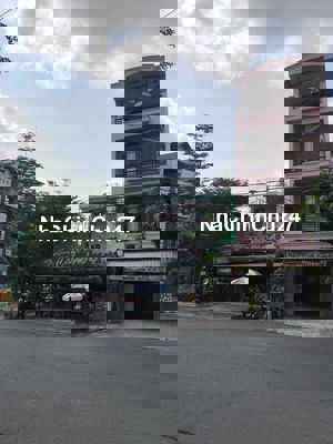 Chính chủ, Nhà mặt tiền 80m2, 4 phòng ngủ, Q. Bình Tân gần Aeon mall