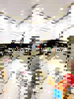 Chính chủ bán nhà 4 tầng, 43m, ở sướng, kinh doanh đỉnh cao, Kim Giang