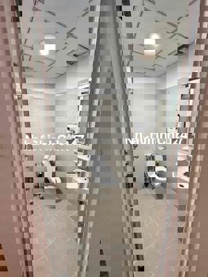 chính chủ cần bán nhanh căn hộ 2pn 2wc 68m2 ehome 5 q7