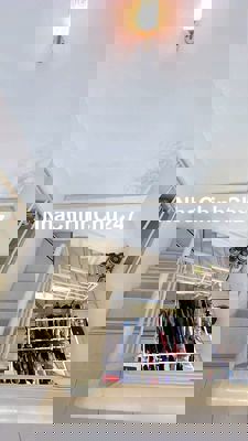 Bán nhà chính chủ mặt tiền Đoàn Văn Bơ. P14. Q4.