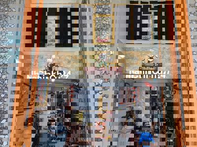 Cần bán nhà Chính chủ, ngay trung tâm Quận Tân Phú