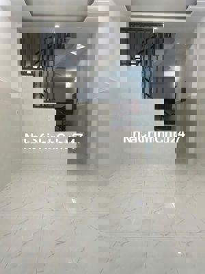 CHUYỂN QUA NHÀ LỚN CHỦ ĐỂ LẠI CĂN NHÀ 2 TẦNG, BTCT, LINH ĐÔNG