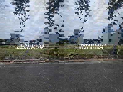 Chủ gửi bán lô đất đẹp khu vực ven biển. dt: 100m giá 5ty350