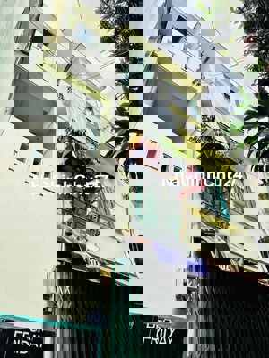 Chính chủ cần bán nhà 5x10 trung tâm Q10 cách MT Ngô Gia Tự tầm 40m