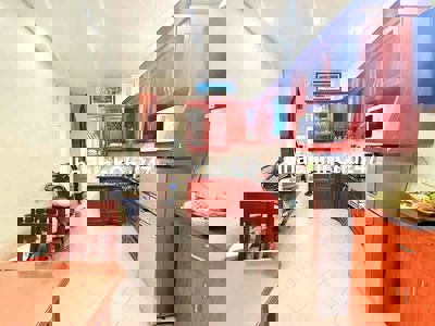 CHÍNH CHỦ BÁN NHÀ PHỐ HOÀNG CẦU VIP 5 TẦNG 3 NGỦ VÀI BƯỚC RA PHỐ