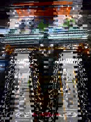 nhà bán chính chủ Phan văn trị phường 11 bình Thạnh