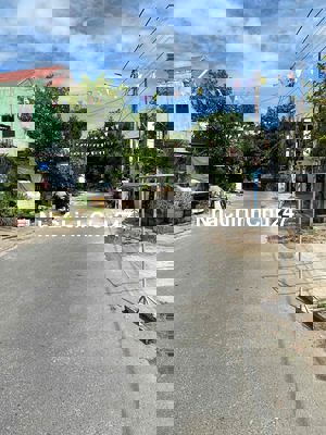 chính chủ cần bán lô đất khối 8 đường nguyễn phong sắc