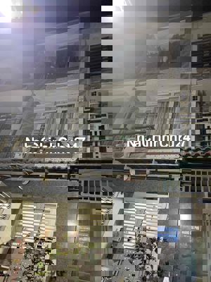 Chính chủ bán Nhà 1 trệt, 2 lầu, 4 phòng ngủ, Tân Tạo, Bình Tân. 4