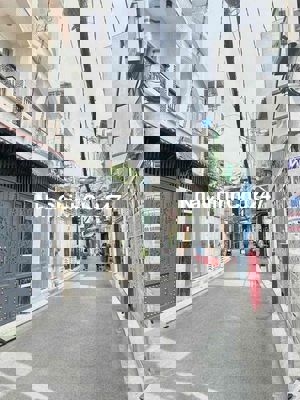 Chính chủ bán nhà 1 trệt, 2 lầu đúc Nguyễn Kiệm P4, Phú Nhuận 5.15 tỷ