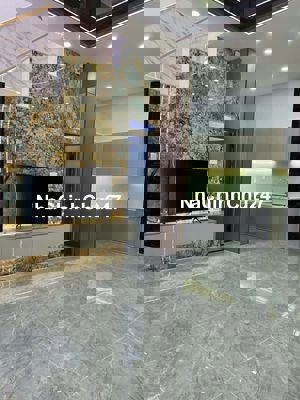 Nhà chính chủ đường Phạm Văn Đồng