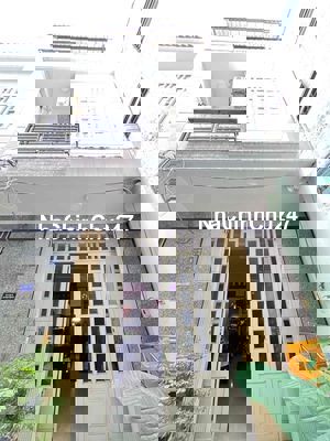 Nhà Chính Chủ Bông Sao P5 Q8 . Nhà 3 Tầng