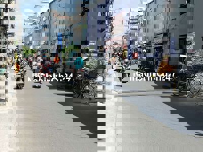 Nhà 3Tầng chính chủ một đời. Hẻm 1/ nhẹ ĐHT ôtô thoáng. P. ĐHT - TPhcm