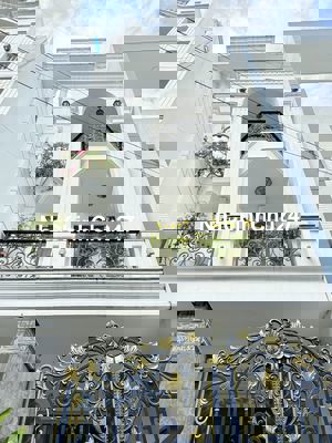 🔥HXH, chính chủ bán 182/ Lê Văn Sỹ ngang 4m, có thang máy nhỉnh8 tỷ🔥