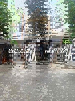 chính chủ bán nhà trệt lầu đường nhựa 7 m thông gần ngã ba ông xã