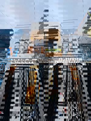 Tôi chính chủ bán nhà mới gưi hoa hồng 80 triệu SHR hạ 300tr