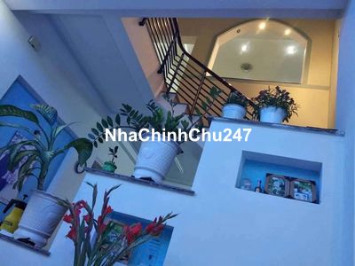 Nhà hẻm 8m nở hậu chính chủ bán